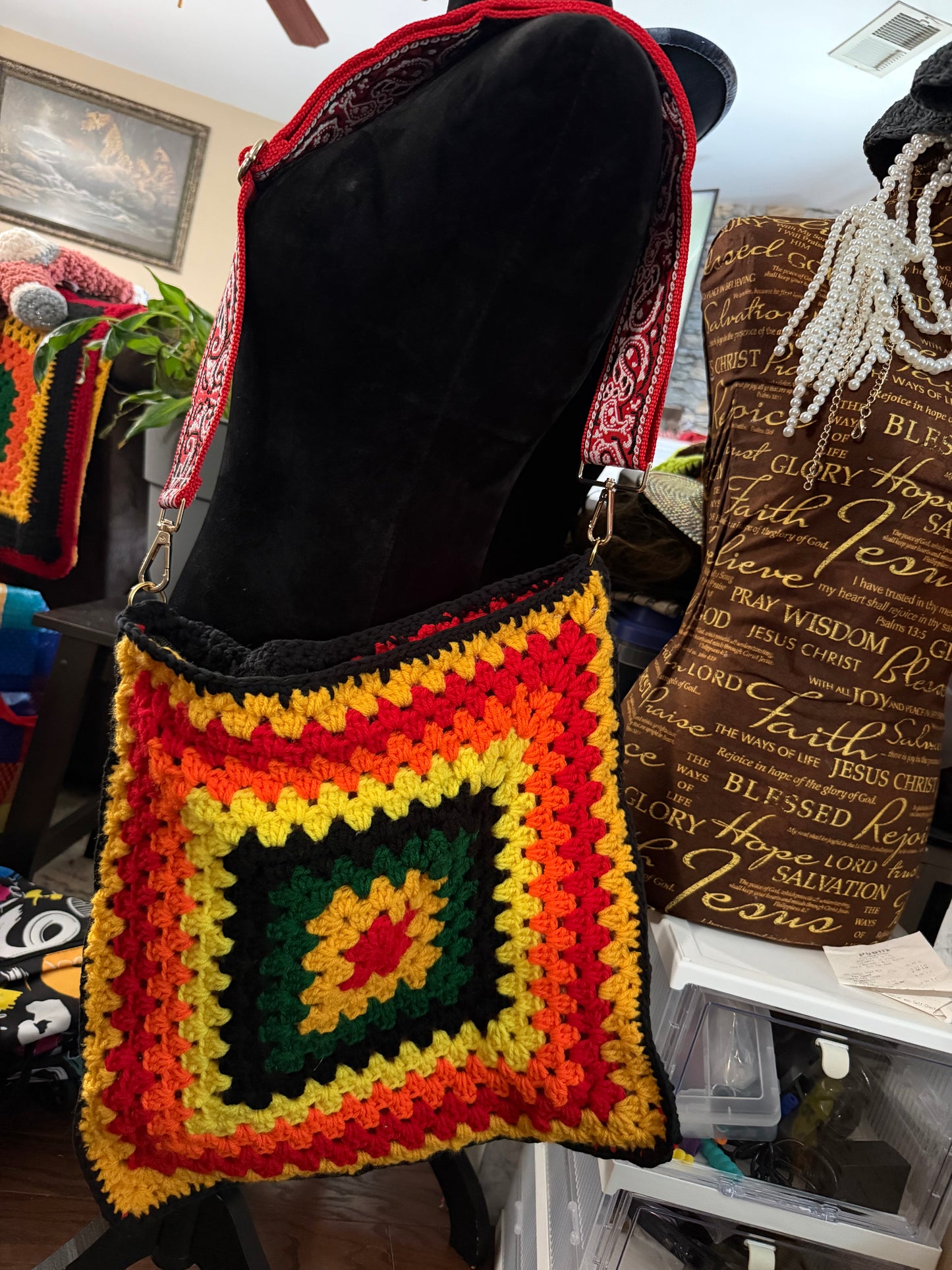 Crochet Statement Traveler Tote